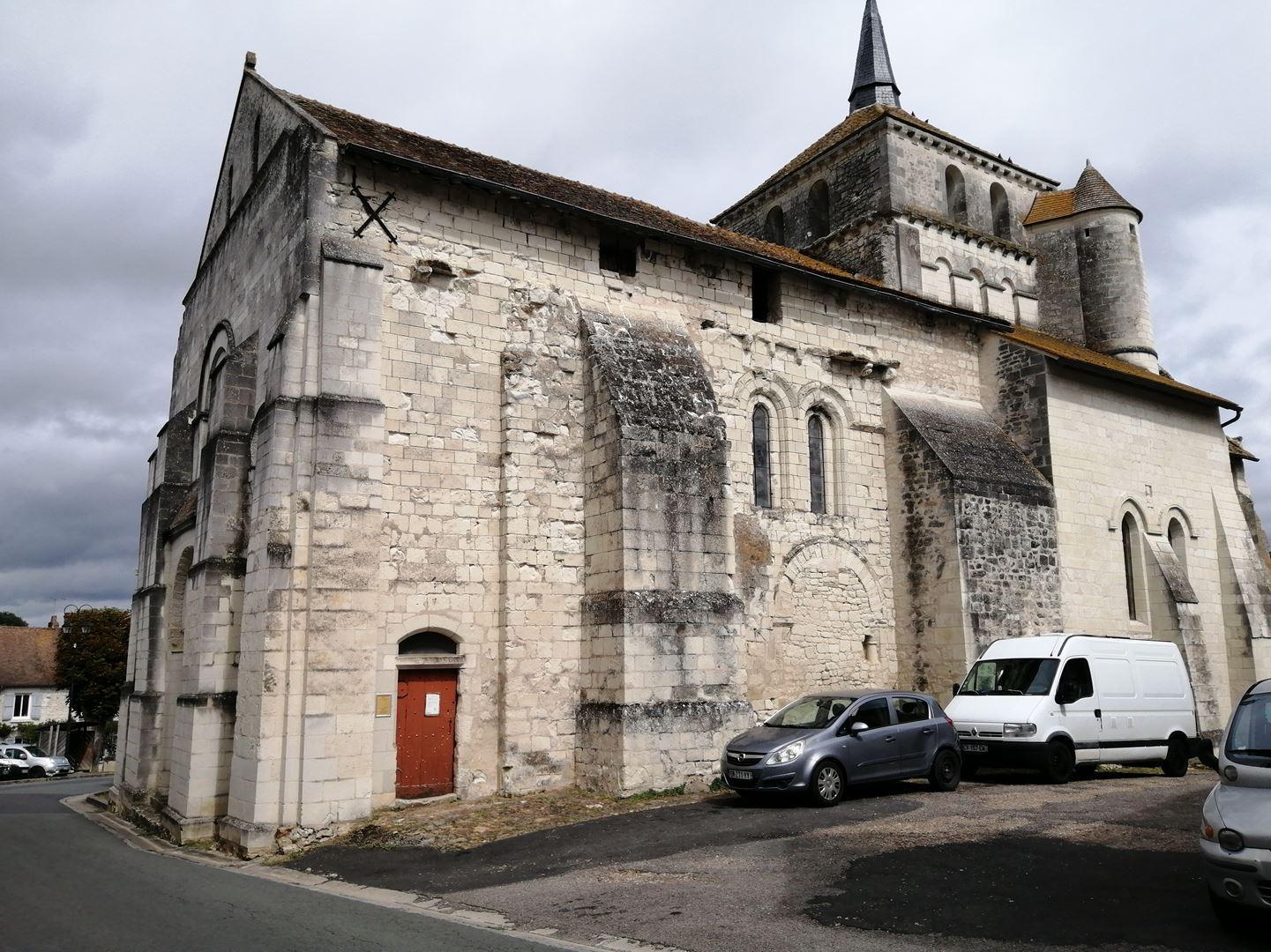 EGLISE NOTRE DAME DE COUSSAY-LES-BOIS (86)