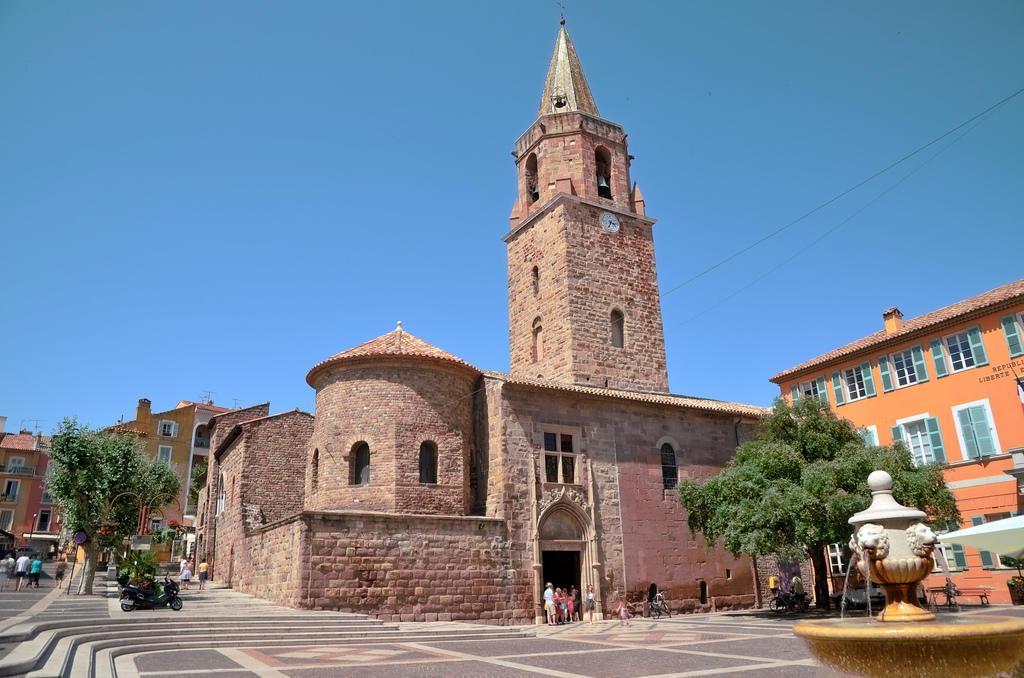 CATHéDRALE DE FREJUS (83)