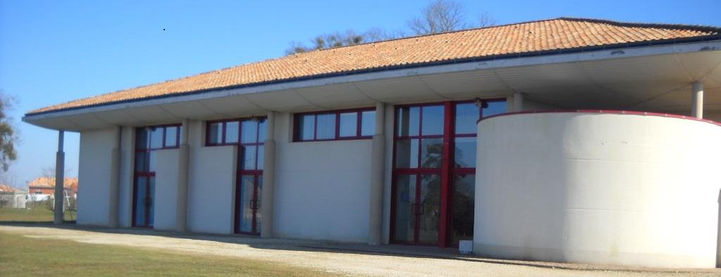 SALLE DES FETES DE ASLONNES (86)